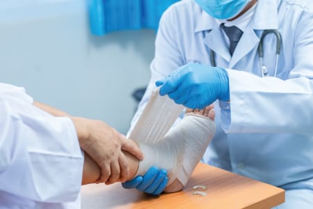 Best Emergency Orthopedic Trauma Surgeon in Ahmedabad